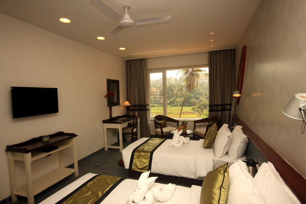 Hotel The Fern Residency, Miramar à Panaji Extérieur photo