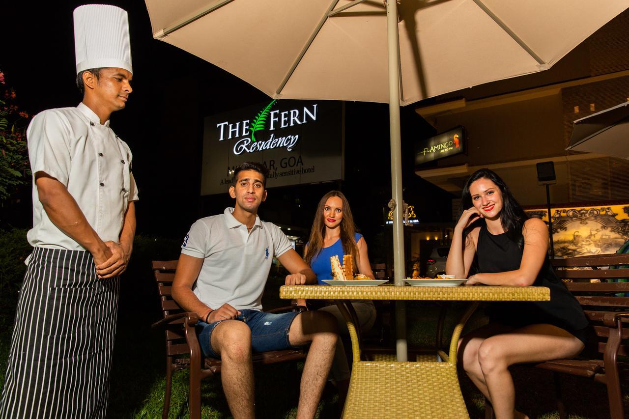 Hotel The Fern Residency, Miramar à Panaji Extérieur photo
