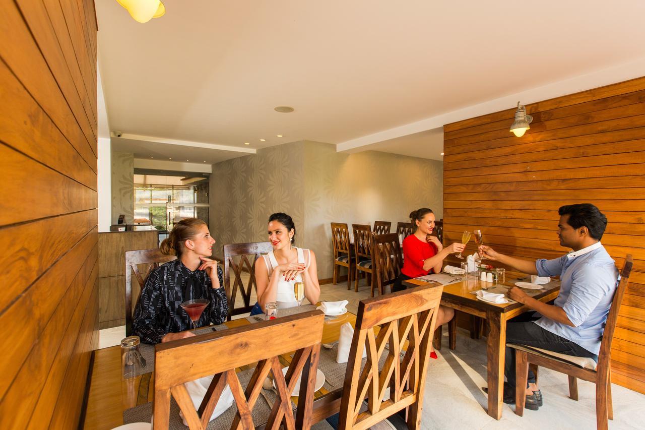 Hotel The Fern Residency, Miramar à Panaji Extérieur photo